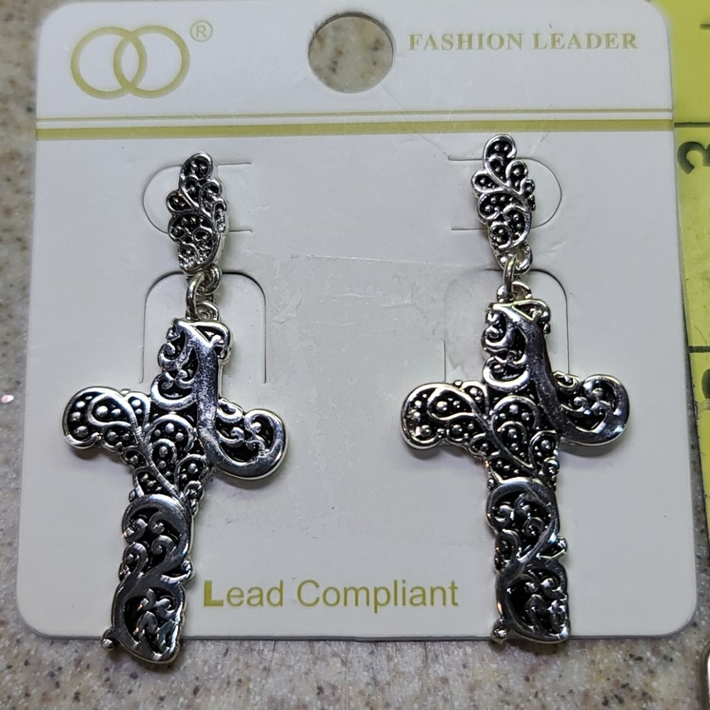 Cross Pierced ✝️ Earrings. A silver/Black look